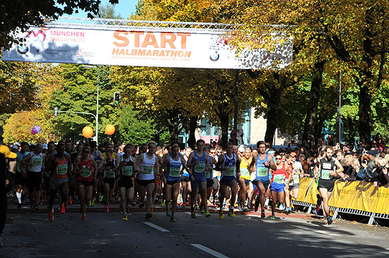 Start Halbmarathon 2013 (©Foto: ganz-muenchen.de)